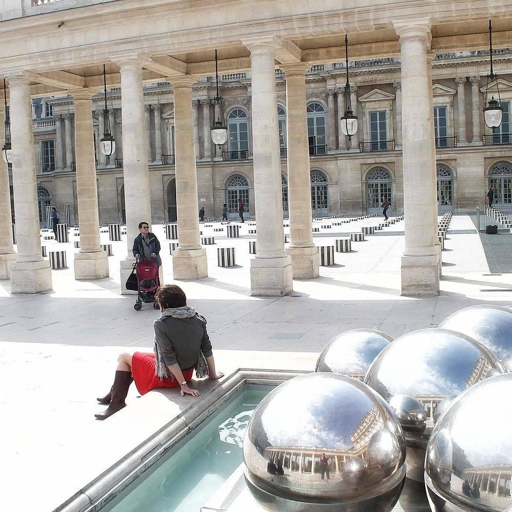 Paris fashion district and luxury storefronts