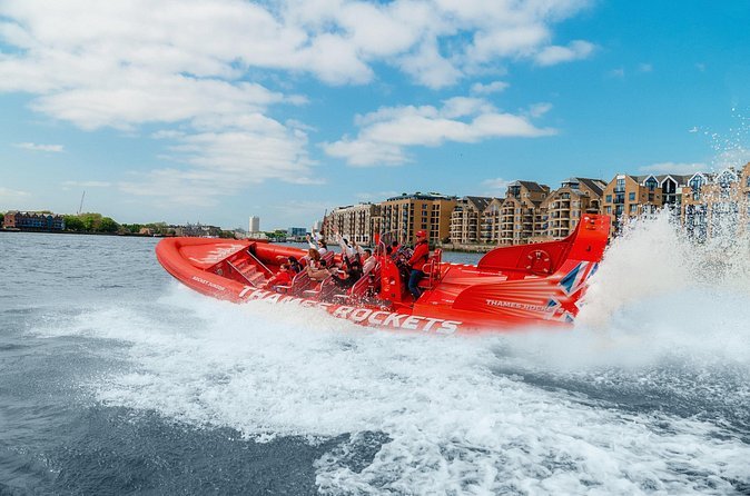 High-speed Thames River speedboat sightseeing tour in London