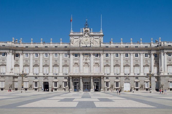 Royal Palace and Prado Museum Guided Tour