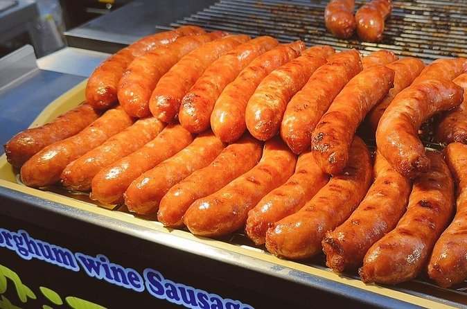 Private food tasting tour at a Taipei night market