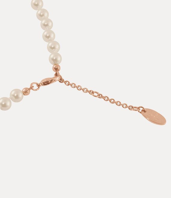 Materials and construction details on a Vivienne Westwood pearl necklace