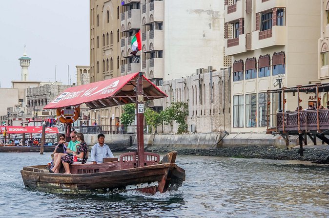 Private guided tour of old and modern Dubai