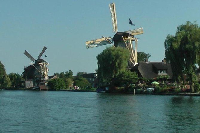 Private windmill and countryside bike tour near Amsterdam
