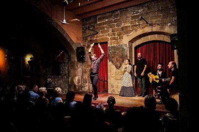 Private Barcelona tapas wine tasting and flamenco show