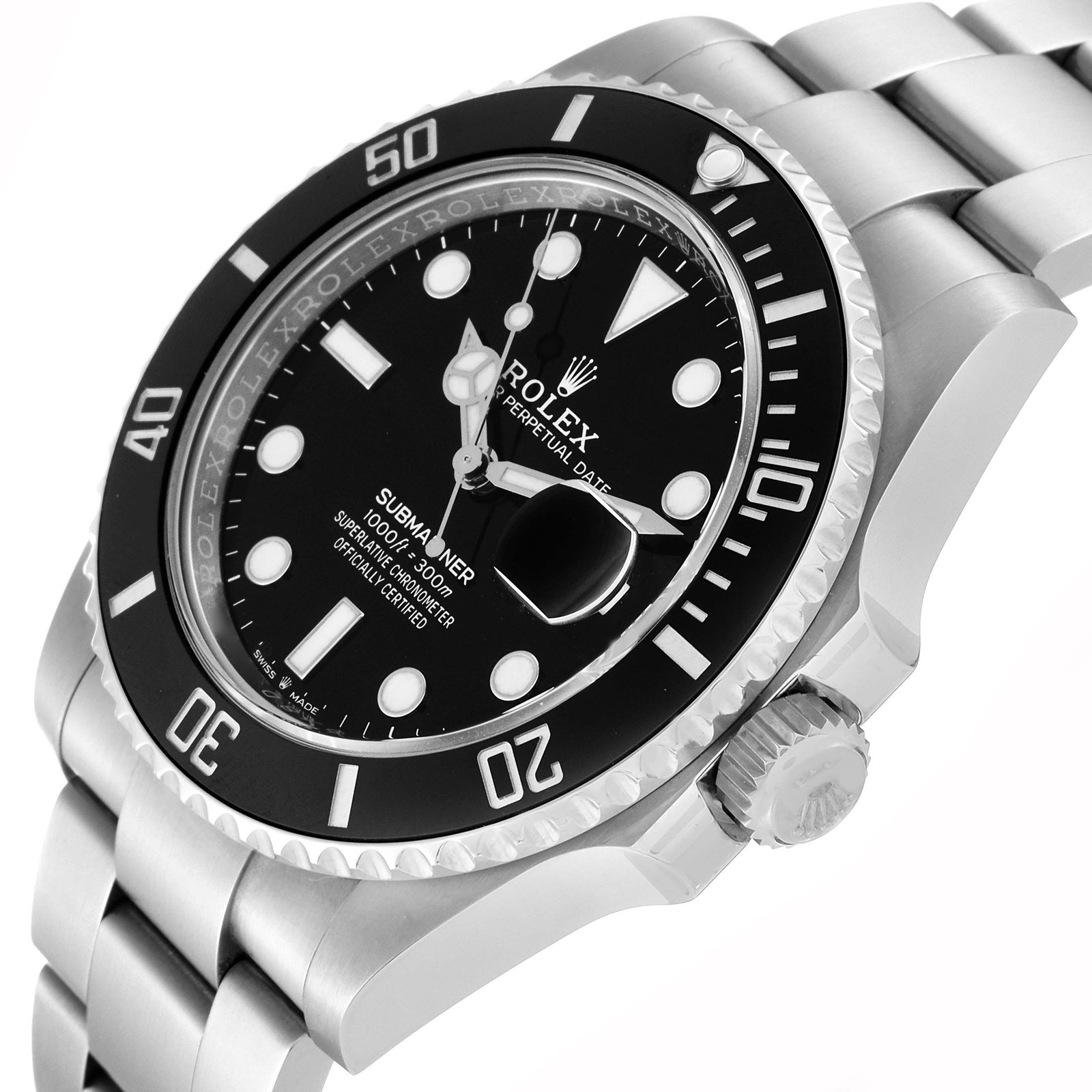 Rolex Submariner ceramic bezel, luminous dial and Oyster bracelet details.