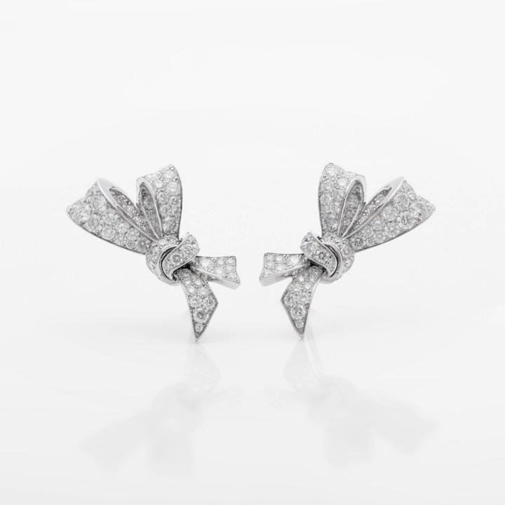 Graff Tilda’s Bow Diamond Stud Earrings