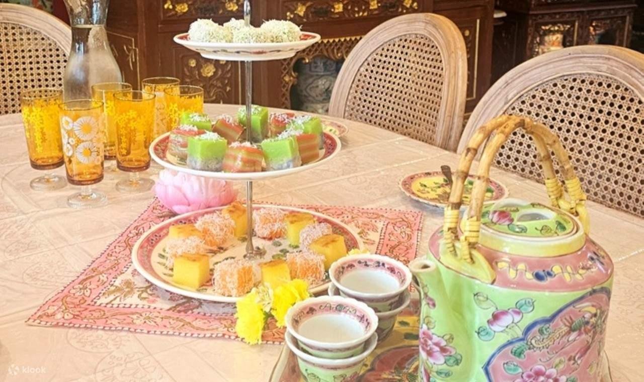 The Intan signature tea with colorful Nyonya kueh.