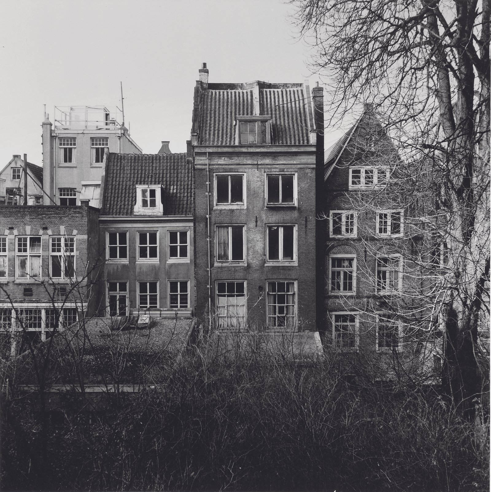 Historic photograph of the rear of Prinsengracht 263 and the Secret Annex.