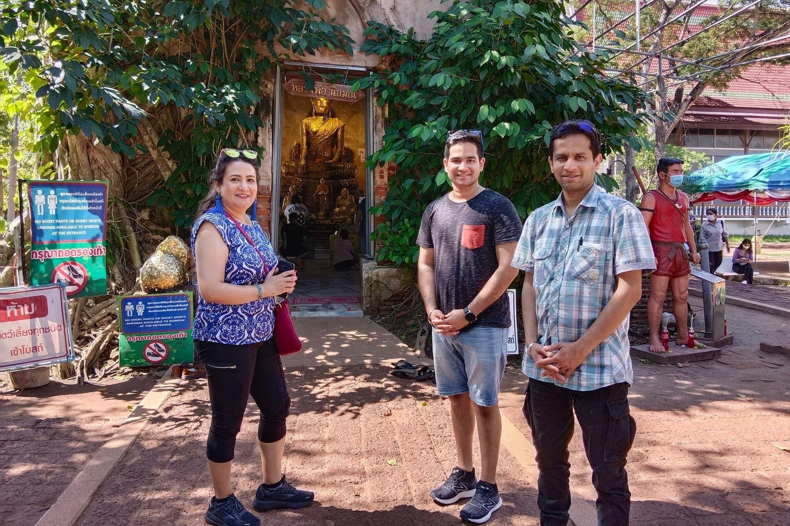 Visitors with a guide on a private excursion from Bangkok.
