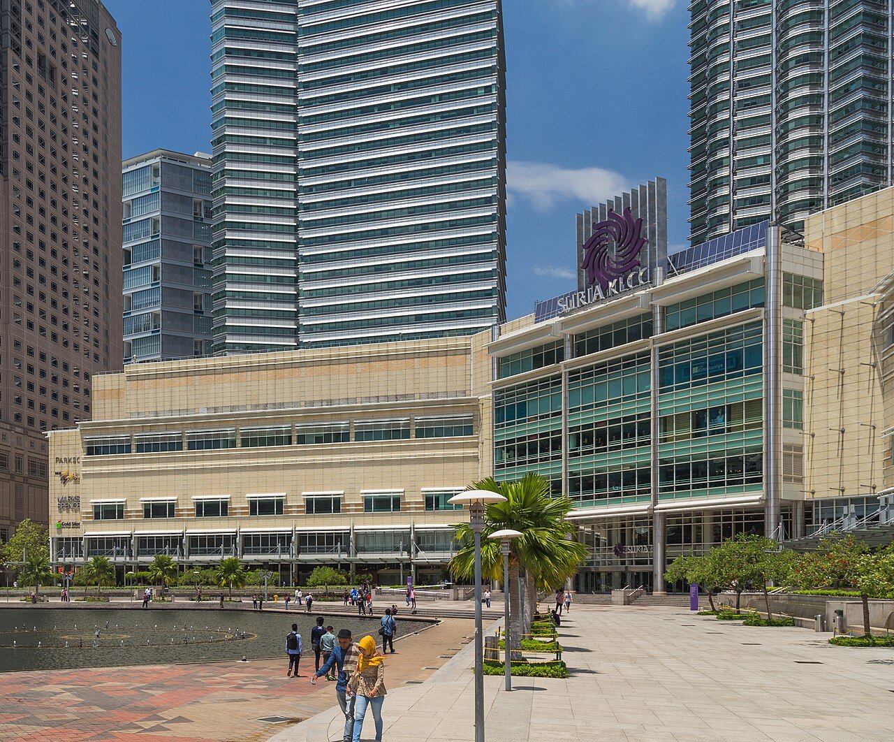 Suria KLCC entrance and pedestrian area beneath the Petronas Twin Towers.
