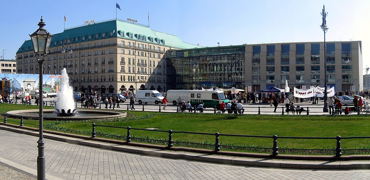 Buildings and open space around Pariser Platz in central Berlin.