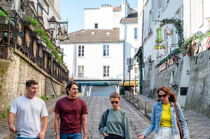Paris in a Day: Louvre, Montmartre and Notre-Dame