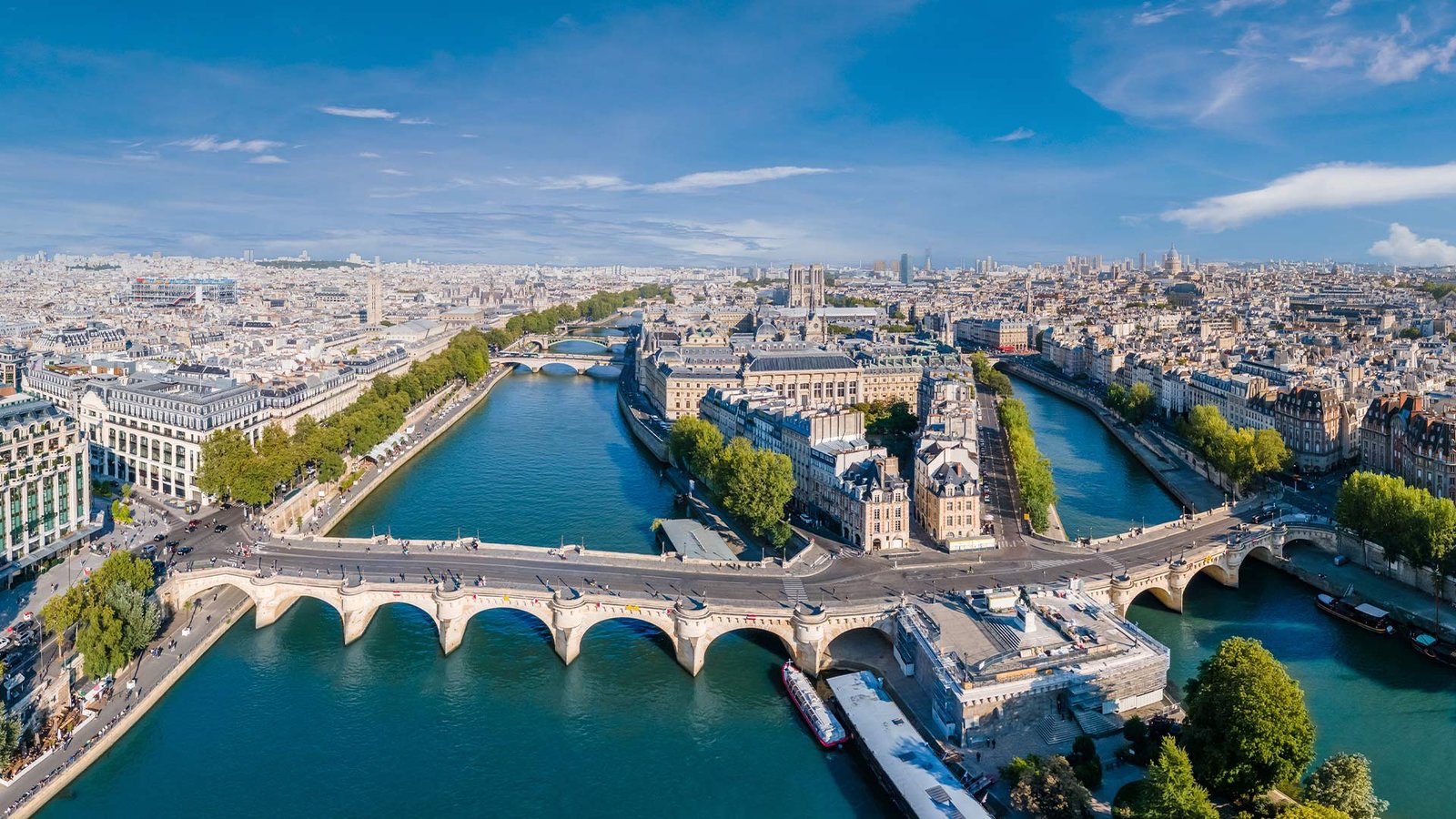 Seine panorama overlooking central Paris.