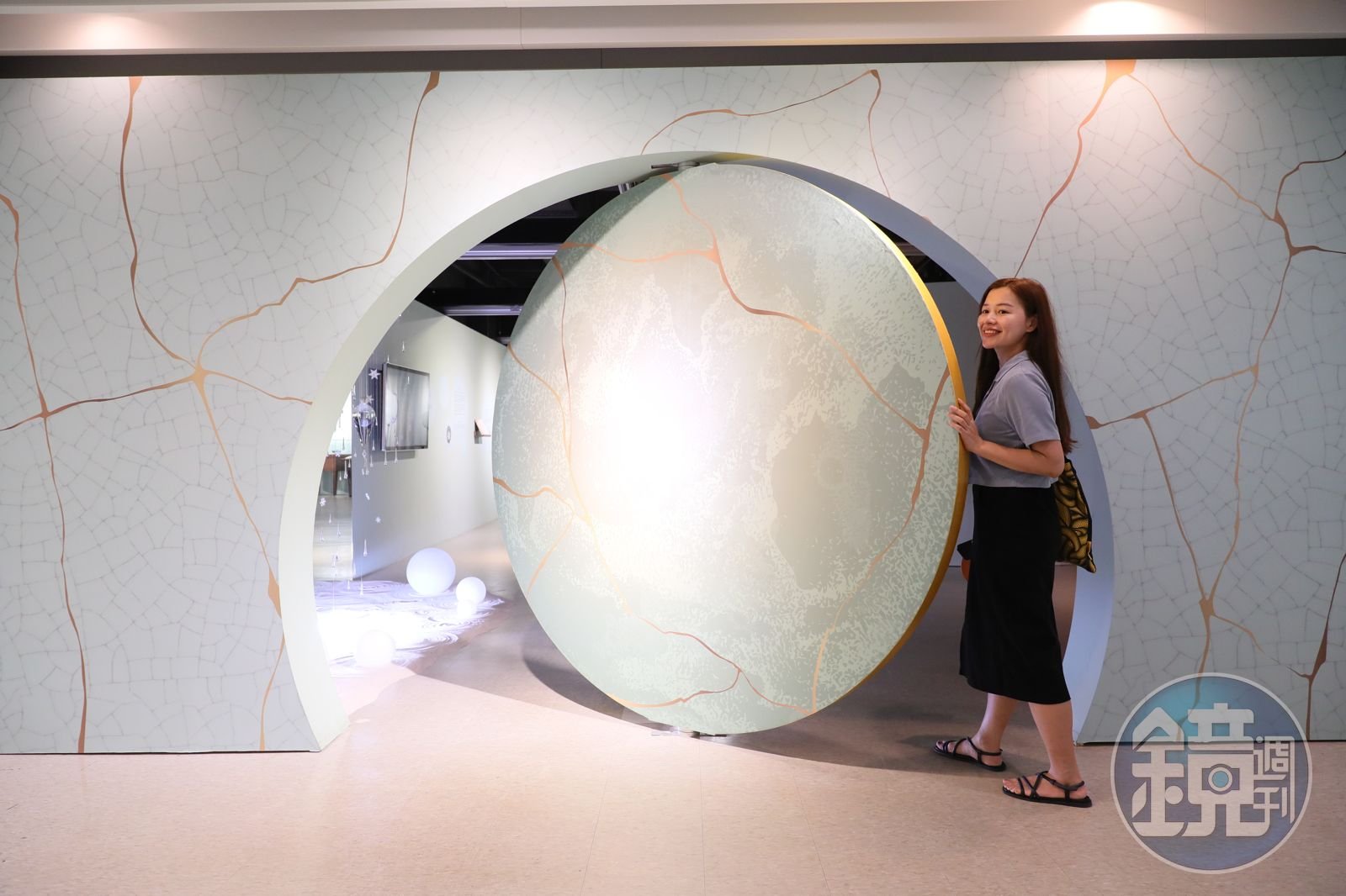 Visitor exploring a tea-themed exhibition at Pinglin Tea Museum in 2023