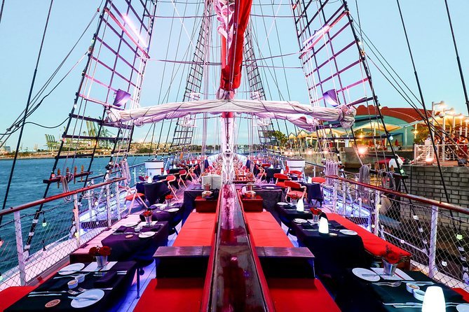 Weeknight Buffet Dinner Cruise