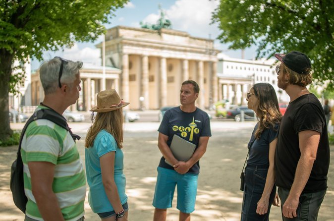 Berlin Highlights and Hidden Sites Walk