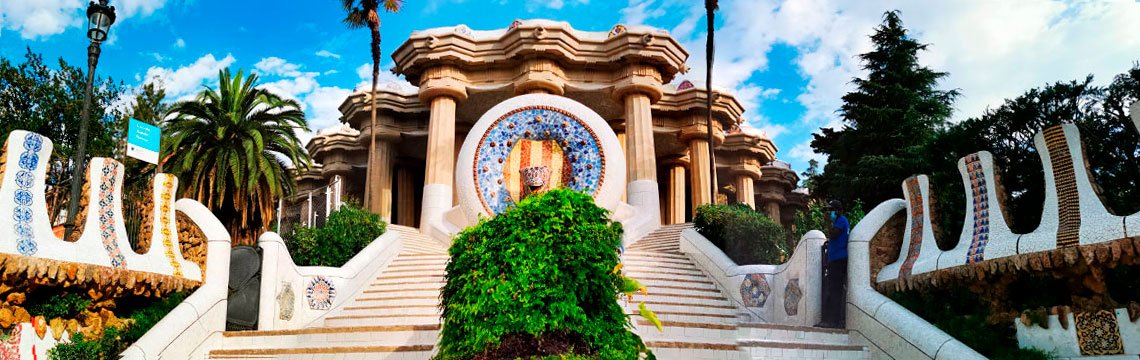 Decorative fountain and mosaics on the Dragon Stairway.